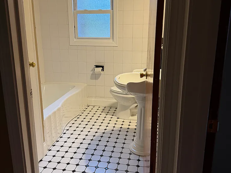 3152 Brodhead Rd — Photo 8