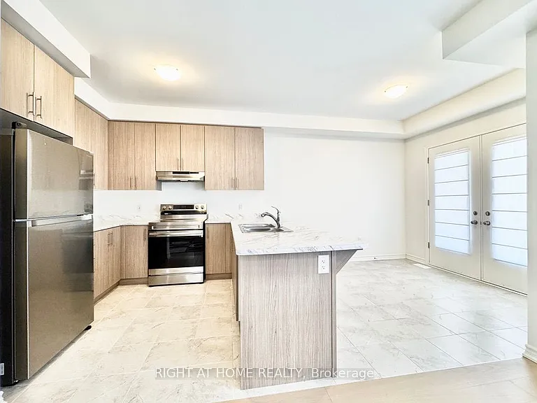 12 Daisy St — Photo 3
