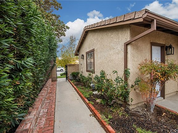 3rd image of 25648 Alicante Dr