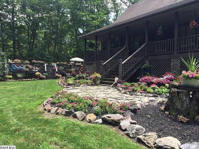 1st image of 37 Stoneyridge Ln