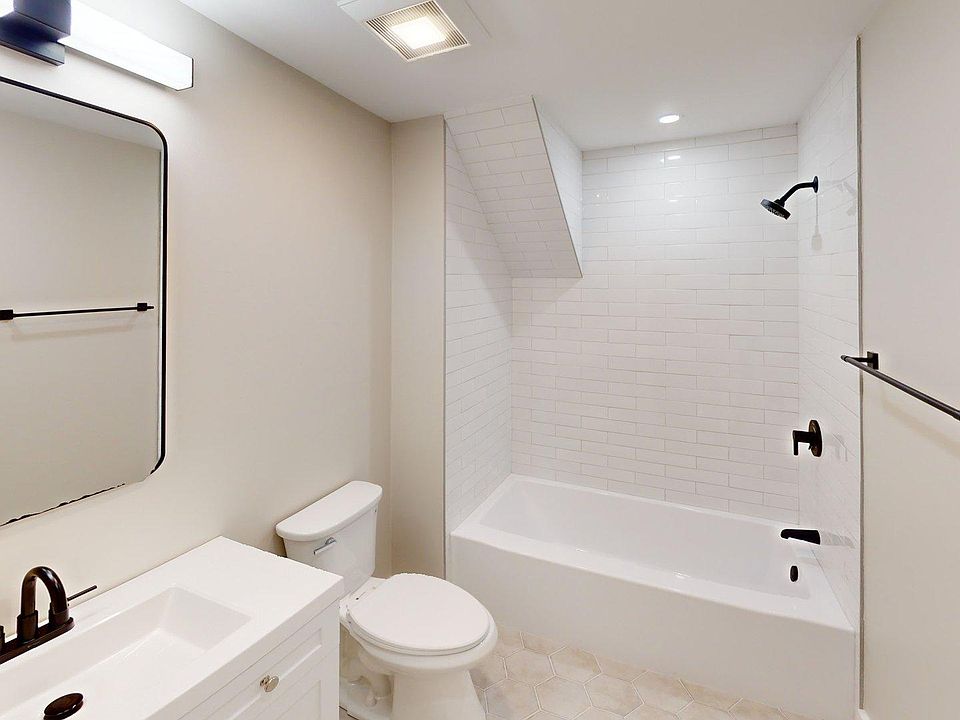 1st image of 211 Main St Unit 2