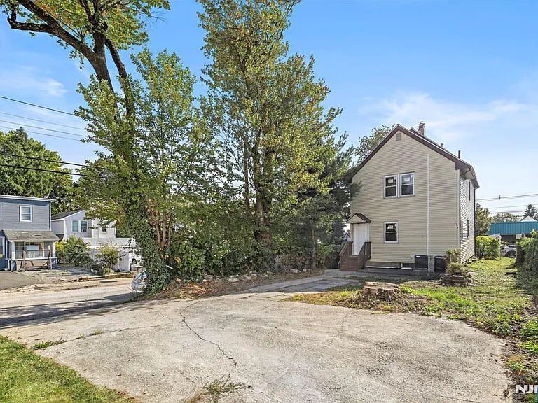 72 Winant Ave — Photo 11