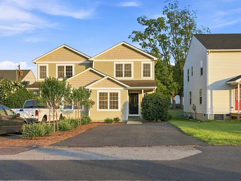 409 S Magnolia Ave — Photo 1