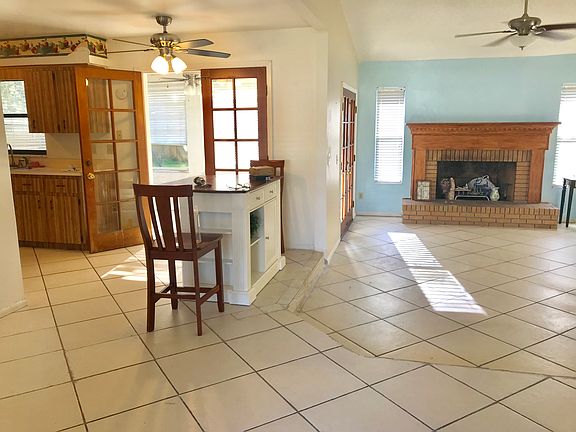 2nd image of 2966 Lowery Dr