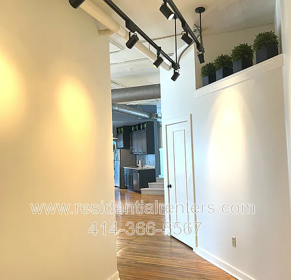108 W Wells St #2D — Photo 13