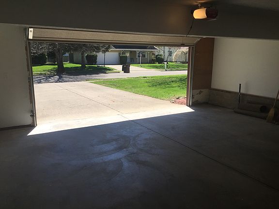 5th image of 476 Courtney Dr