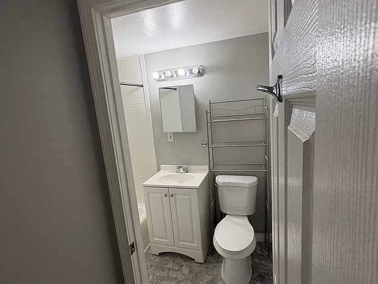 467 Allen St #101 — Photo 22