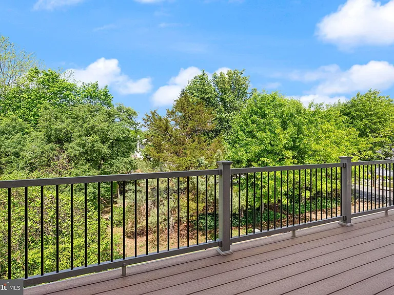 6230 Folly Ln — Photo 24