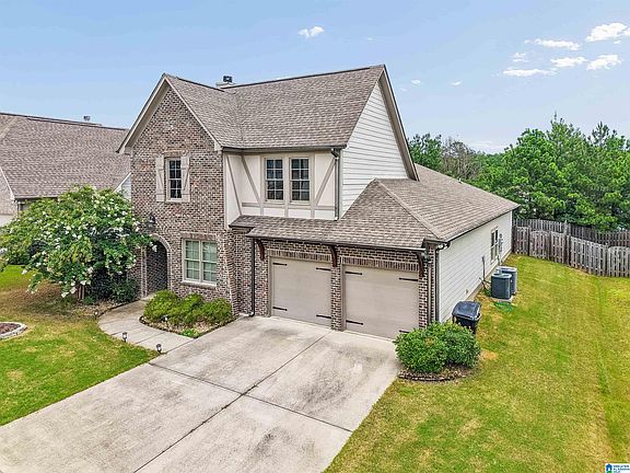 3rd image of 1053 Garnet Dr