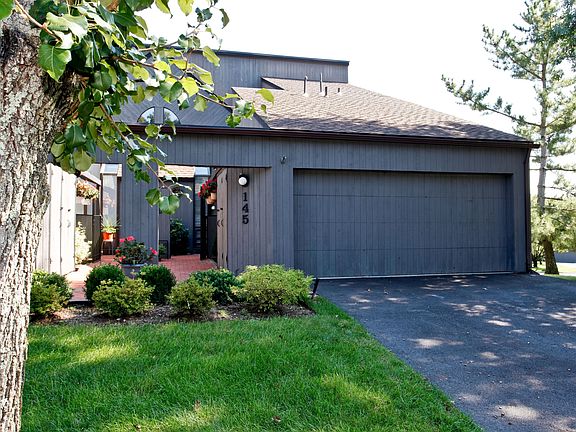 2nd image of 145 Stone Oaks Dr #145
