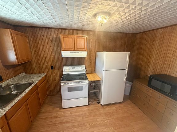 3rd image of 112 S 2nd St #4