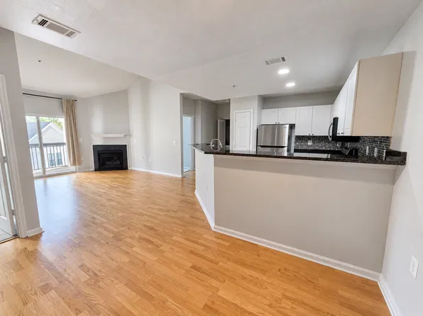 11355 Aristotle Dr, Fairfax, VA