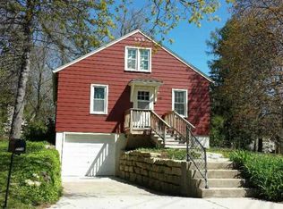 5702 Bittersweet Pl, Madison, WI 53705