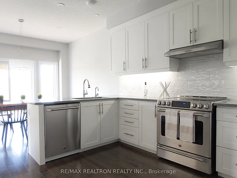 537 Sundew Dr — Photo 9