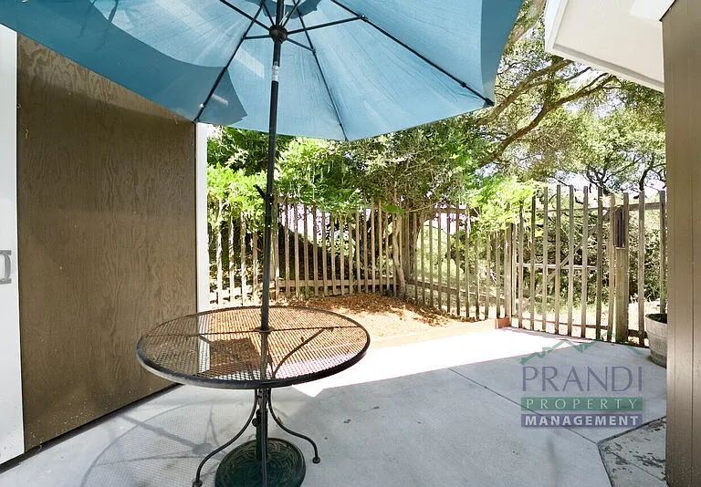 137 Maestro Rd — Photo 19