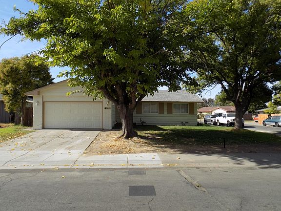 3rd image of 8042 Grandstaff Dr