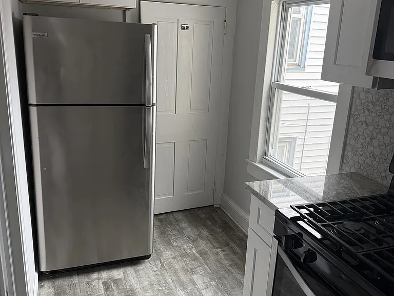 151 2nd St #2 — Photo 5