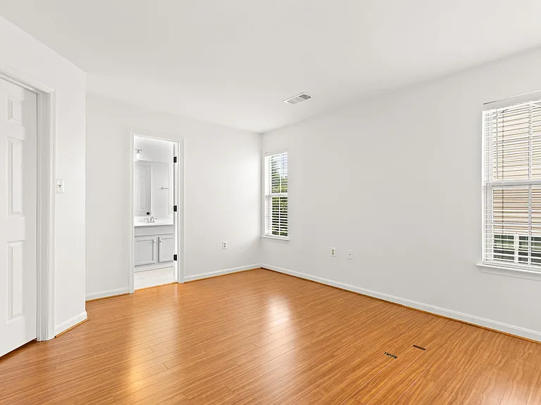 219 Frazer Dr — Photo 41