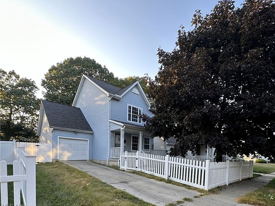 1st image of 636 E 103rd St