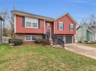 7007 NE 46th St, Kansas City, MO 64117