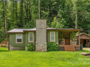 216 Aiken Rd, Rosman, NC 28772