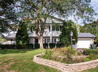3585 S Russel Rd, New Berlin, WI 53151