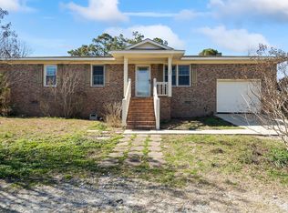 449 Great Neck Landing Rd, Hubert, NC 28539