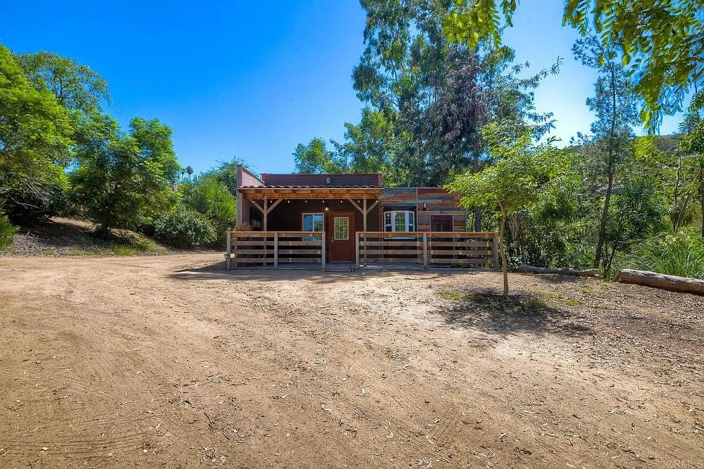 Building Photo - 30009 Ridge Creek Rd