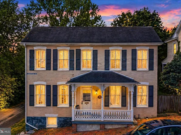 224 Pennsylvania Ave, Martinsburg, WV 25404