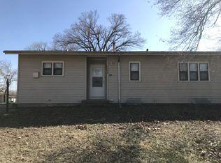 6600 SW Fairdale Dr, Topeka, KS 66619