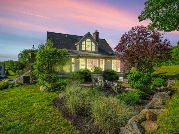 12 Wendover Road, Suffield, CT 06078