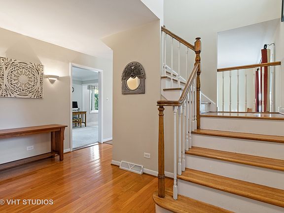 2nd image of 1068 S Whippoorwill Ln