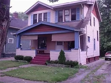 127 S Lakeview Ave photo 1