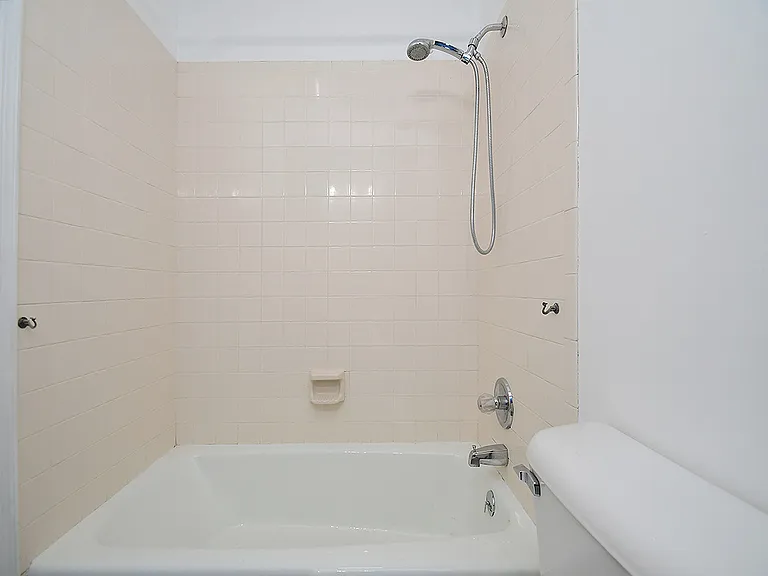 2601 S 48th St — Photo 13