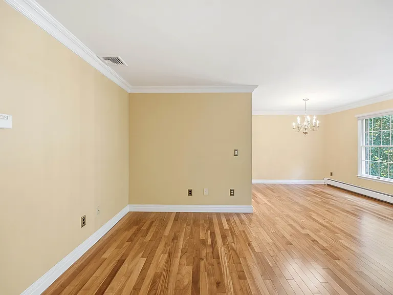 137A S Maple Ave #B — Photo 8