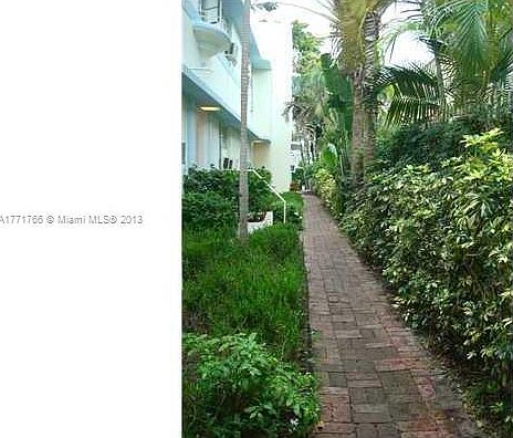 1st image of 850 Jefferson Ave APT 1