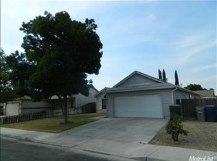 2226 Imperial Dr, Los Banos, CA 93635