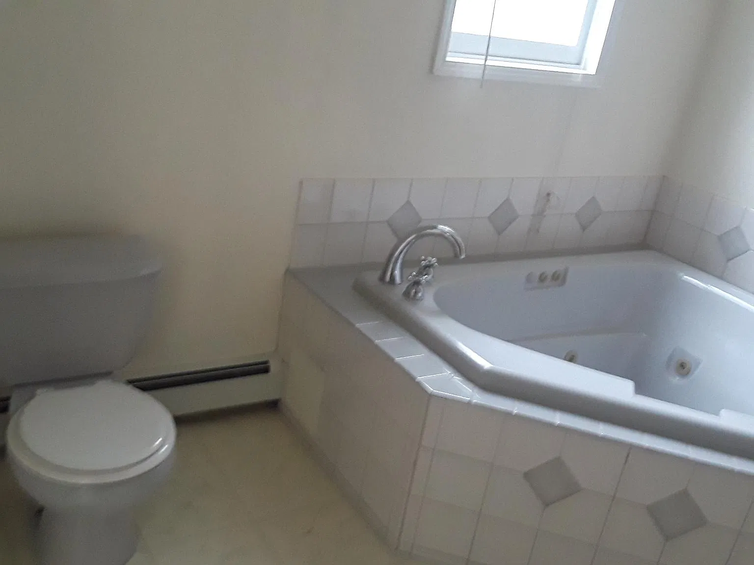 4 bed, 2149 sqft, $2,200 — Photo 4