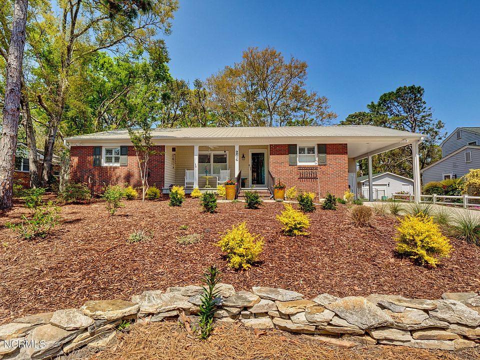 1st image of 206 Willis Dr