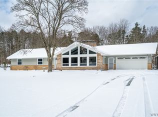 5242 McKinley Pkwy, Hamburg, NY 14075