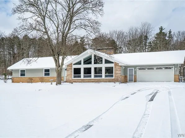 5242 McKinley Pkwy, Hamburg, NY 14075