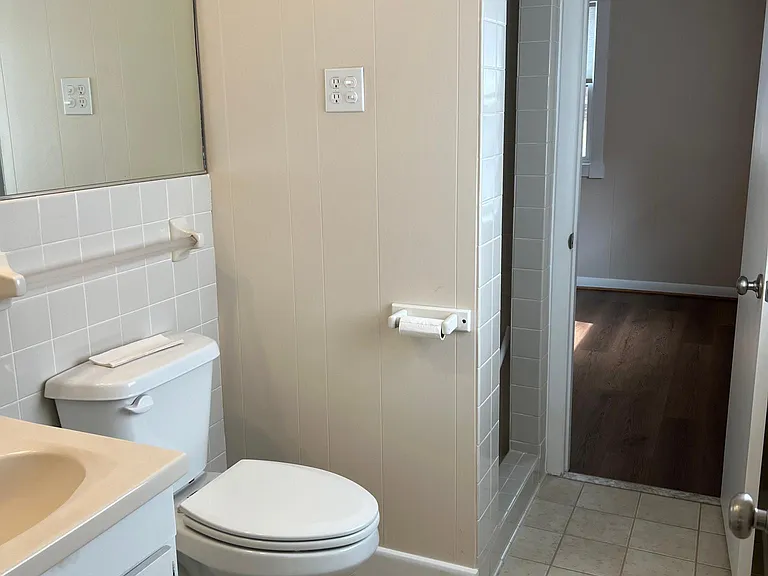 418 Seaview Dr — Photo 11