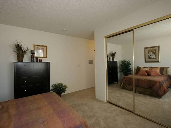 2nd image of 11151 Aqua Vista St