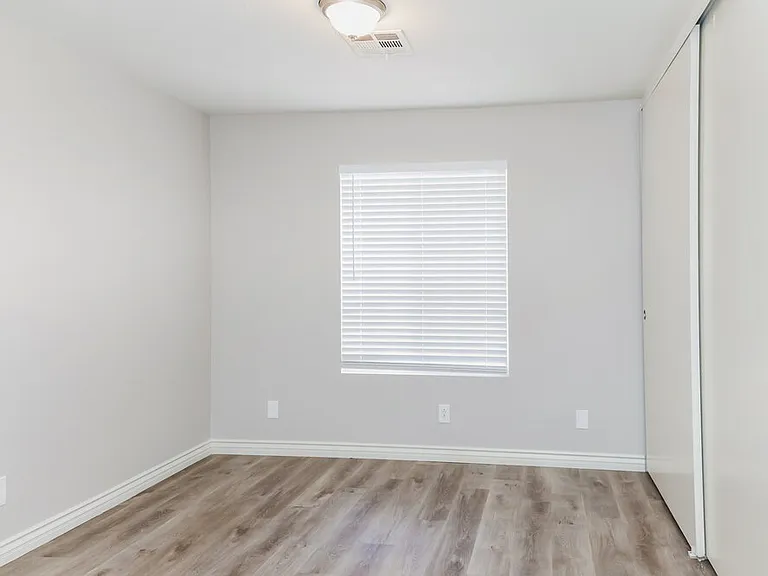 816 Stillwater Ln — Photo 14