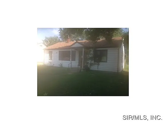 2108 S Main St photo 1