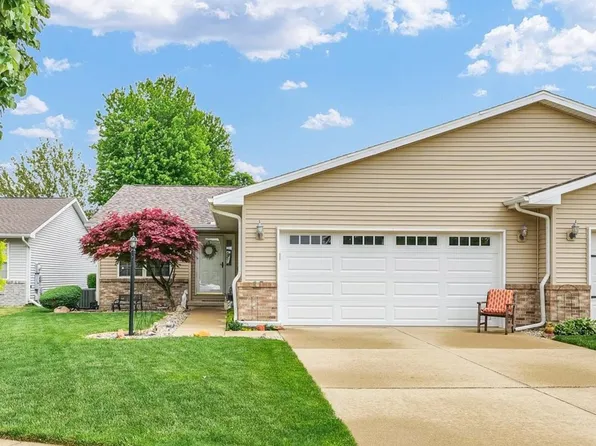 704B Phlox Dr, Savoy, IL 61874