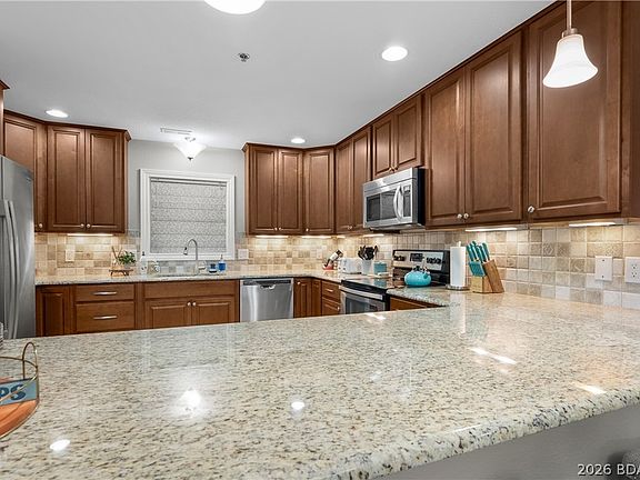 3rd image of 5320 Mystic Bay Dr Unit 708