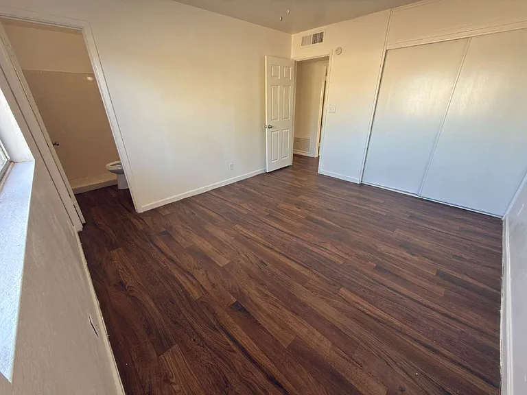 3627 W Northview Ave — Photo 9