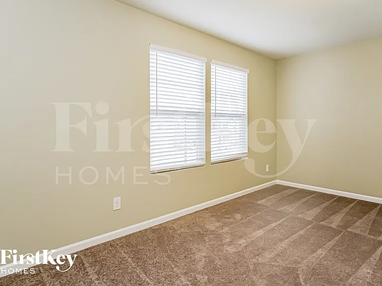 309 Connect Dr — Photo 14