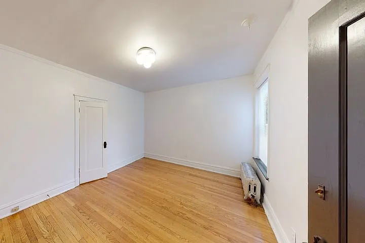5429 S Woodlawn Ave — Photo 14